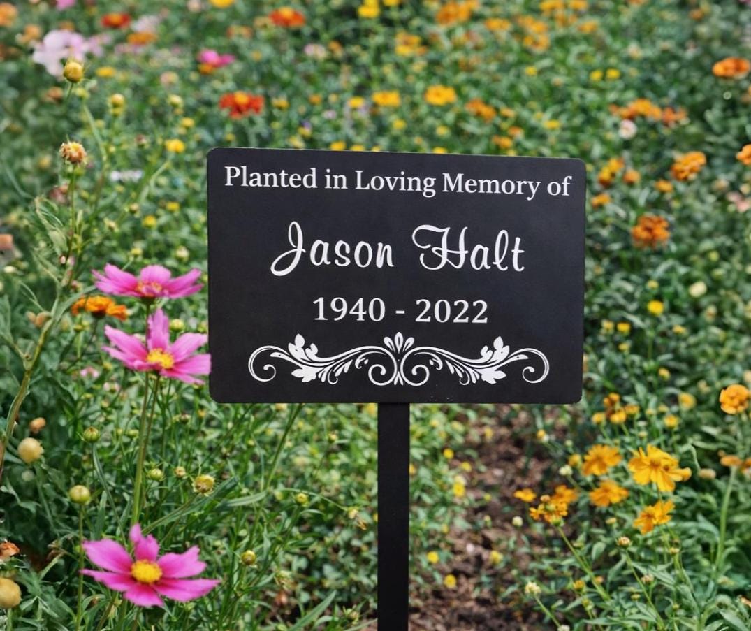 Personalized Memorial Garden Stake – Custom Name And Year Grave Marker, Sympathy Gift For Loss Of Loved One