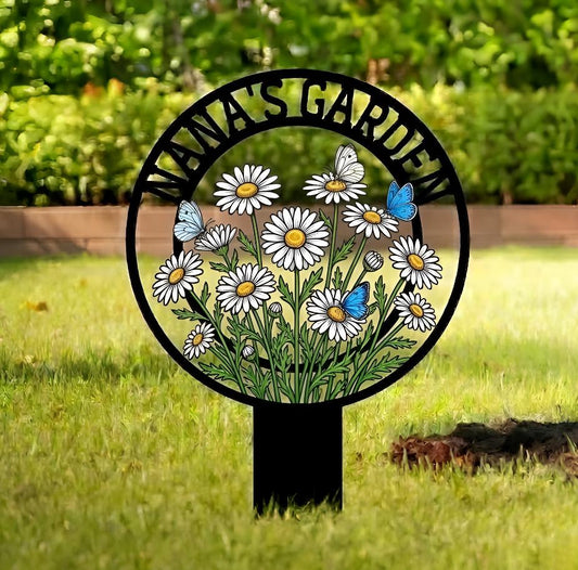 Personalized Garden Name Metal Sign – Custom Daisy & Butterfly Yard Stake, Gift For Nana